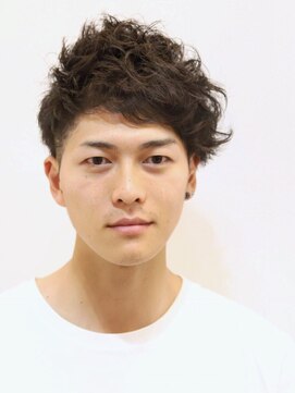 ユニカ ヘアー(UNICA hair) アシンメトリーのツーブロックで甘辛バランスなパーマスタイル