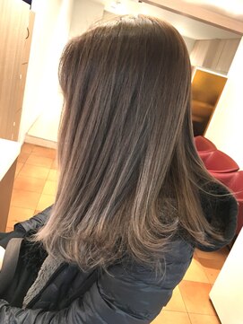 オリ(‘Oli) 艶カラー＿シフォンベージュ