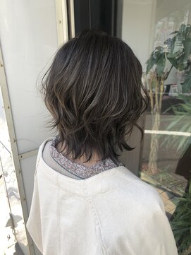 ウルム 蕨西口(ULUM) ショートレイヤーボブ×オリーブアッシュ