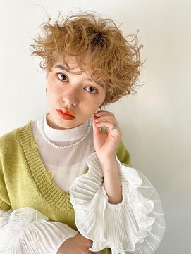 ネオリーブ クーロ(Neolive curro) いつもと同じ髪型に飽きたら。カジュアルボーイフレンドショート