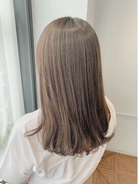 ミラレスカ 栄(MIRA RESCA) 透明感アッシュベージュ