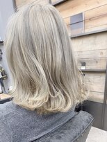 クロムス(clomus)&nbsp;【clomus】トリプルブリーチ☆ホワイトグレージュカラー