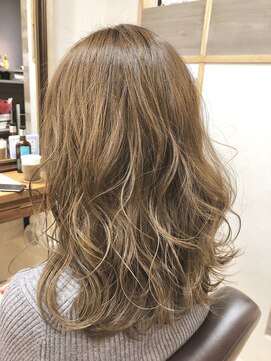 トゥーリ 二日市店(tuuli) tuuli☆30代40代ペールベージュ切りっぱなしミディアム 11