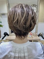 ジェービーヘア 稲毛(jb hair)&nbsp;30代40代50代ウルフレイヤー3Dハイライトボブウルフ【稲毛】