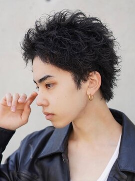 フィフス トウキョウ (fifth TOKYO) ラフな質感の無造作パーマ×スパイキーショートスタイル