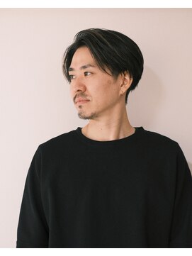 フェイヴィーズ(FavyS) センターパート  ハイライト　メンズヘアカラー  大阪