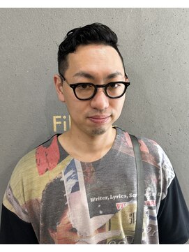 フィルジュ(FiLUGE) エッジの効いたメンズ刈り上げスタイル