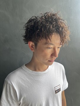 ラ カルモ(LA CALMO) ツイストスパイラルパーマ