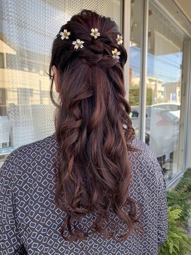 ヘアールーム ミルゥ(hair room MILOU) ランダム巻きハーフアップ