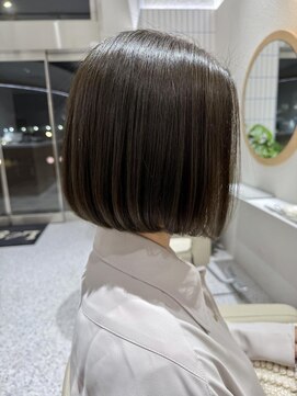 レジット 海老名(Legit) 30代40代50代◎ぱっつん丸み内巻き外ハネボブ 海老名