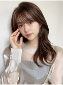 イメチェン後れ毛が可愛い顔周りレイヤー美髪アッシュベージュ