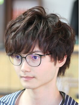 バーバー波打チギワの写真/再現性の高いスタイルで、ご自宅でのスタイリングも簡単に♪髪質や骨格に合わせたカットを《波打ちぎわ》で