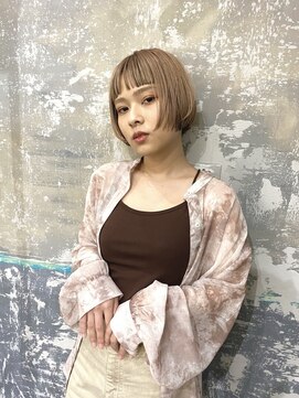 ルクス(Luxs) リップラインの前上がりボブ