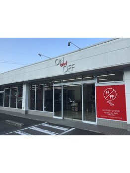 湿気やうねり、クセの救世主！毎朝のアイロンで傷みがちな髪も縮毛矯正で手触りなめらかなうるツヤ髪に◎