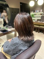 ショコラ アン 横須賀中央 くびれ外ハネミディ×ナチュラルベージュハイライトで上品ツヤ髪