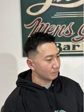リルホビーズメンズグルーミング(Lil Hobbys Men's Grooming) <理容室><バーバー>フェザーアップ