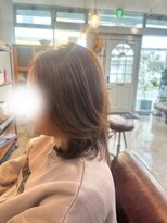 スアバイキキ(SuA by kiki.)&nbsp;ミディアムレイヤー/ハッシュカット/ワインレッド[千葉]