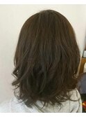 スモーキーグレー