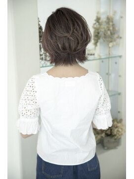 ルルディ バイ アフロディーテ銀座(luludi by APHRODITE) グレージュカラー/シルキーベージュ/斜めバング/銀座/髪質改善