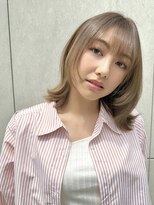 大人くびれミディアムグレージュアッシュ［表参道/カット/小顔］