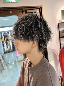 コワファーストナガサキシャンプーボーイ(COIFF1RST NAGASAKI SHAMPOO BOY) 波巻きウルフ