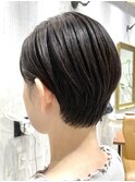 耳掛けタイトショート