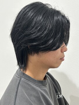 ヒュイル バイ ニアウ(Hwyl by Niau) メンズマッシュセンターパートスパイラルパーマニュアンスパーマ