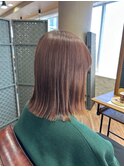 切りっぱなしボブ×ベージュカラー