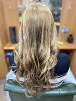 ヘアーウォーク&nbsp;ハイライトカラー　巻き髪