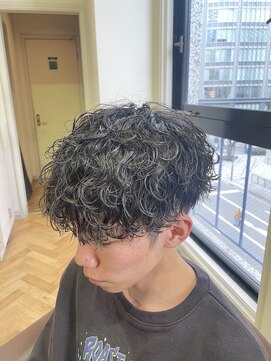 アンカー(ANCHOR) 波巻きパーマ×刈り上げマッシュ