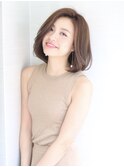 ツヤ感のある大人可愛いワンレンボブ/暗めカラー