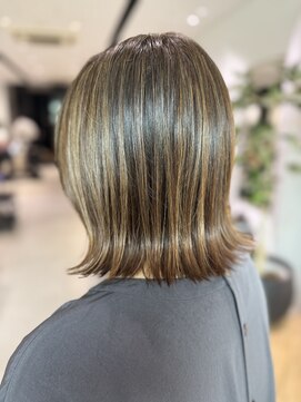 ステアケース 武蔵小杉店(stair:case) 【中明度/脱白髪染め】ローライトとリタッチでメンテナンス