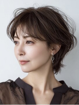 大人ショート　白髪ぼかし　脱白髪染め　白髪染め　40代50代60代