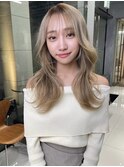 透け感バング　ミルクティーベージュ　韓国ウェーブ　くびれ巻き
