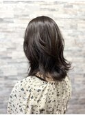 艶とまとまり重視のミディアムナチュラルカラー