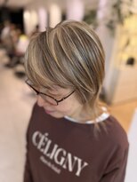 ステア ケース(stair case)&nbsp;脱白髪染めデザインカラー これなら2ヶ月放置しても大丈夫！