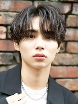 ルーシー 名古屋栄(LUCEY) センターパートニュアンスパーマフェザーパーマ波巻きパーマ
