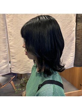 イニ 姉小路(ini) 《戸田》動きのあるミディアムレイヤー