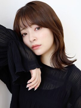 ガーディナ(Gardina) 外ハネミディアム くびれヘア 顔周りカット 小顔カット 艶感