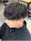 横浜ツイスパ波巻きパーマメンズマッシュウルフ刈り上げなし