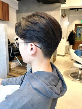 シエルブルー(ciel bleu) メンズ　ツーブロックセンターパート