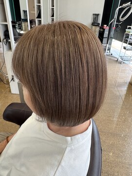 レッド(ReD) 白髪ぼかし/白髪ぼかしハイライト/脱白髪染め/金沢/髪質改善