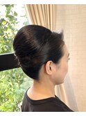 ヘアセット　トップ高めの夜会巻き