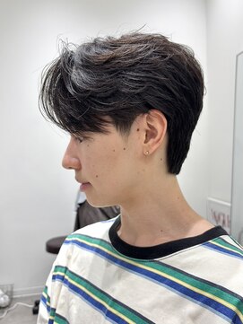 カルム(kalm) 毛流れセンターパートニュアンスパーマカルマヘアメンズパーマ