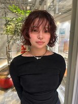 ローエ バイ デコ(Rohe by DECO)&nbsp;[伽羅]ボブパーマ×ボルドーカラー