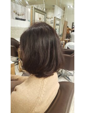 ウィービーパセリ(webeparsley by Johji Group) ふわふわボブ 担当 SHO