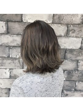 ライズ バイ レボ(RISE by REVO) 20代30代40代◎3Dハイライト グレージュ 我孫子