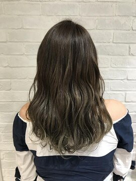 コム(com by neolive) ブリーチグラデーション×アッシュ  2