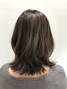 シェーヌ(CHAINE) くびれミディアムボブ