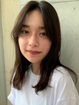 ドゥーア 代官山(Door) #ミディアムレイヤー#小顔カット#センターパート